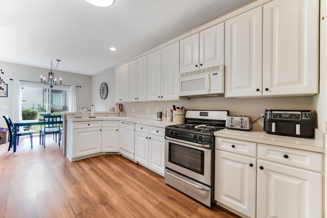 17503 Gilbert Drive, Lockport, IL 60441
