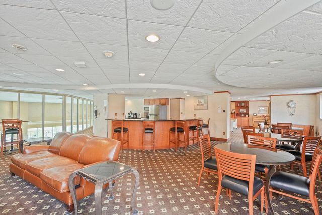 78 10th Street E 702, Saint Paul, MN 55101