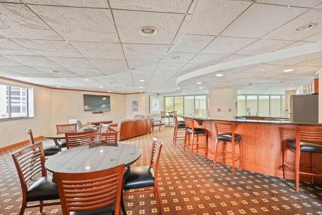 78 10th Street E 702, Saint Paul, MN 55101