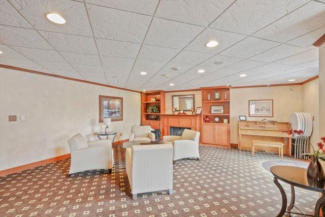 78 10th Street E 702, Saint Paul, MN 55101