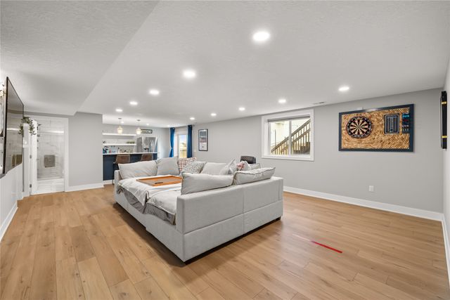 127 NW Sunrise Drive, Waukee, IA 50263