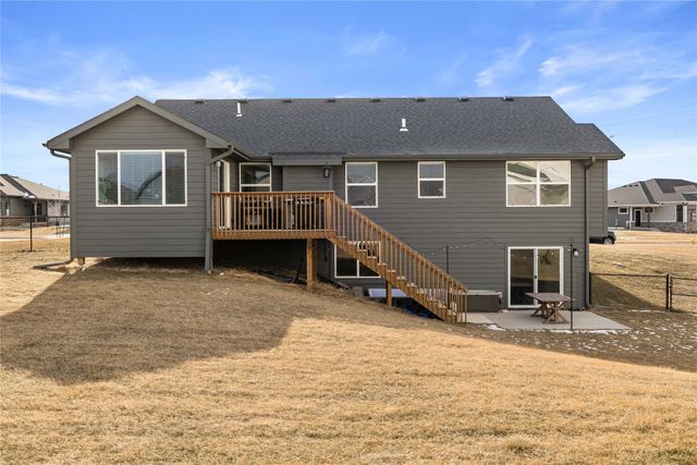 127 NW Sunrise Drive, Waukee, IA 50263