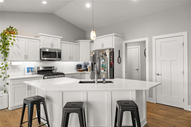 127 NW Sunrise Drive, Waukee, IA 50263