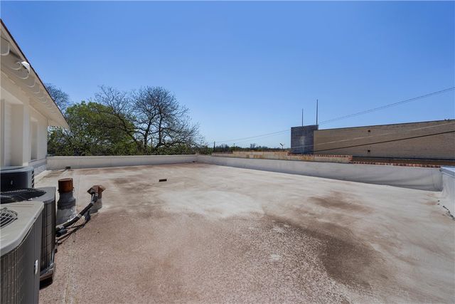 521 N 18th Street, Waco, TX 76707