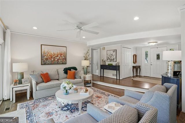 5328 Manhasset Cove, Dunwoody, GA 30338