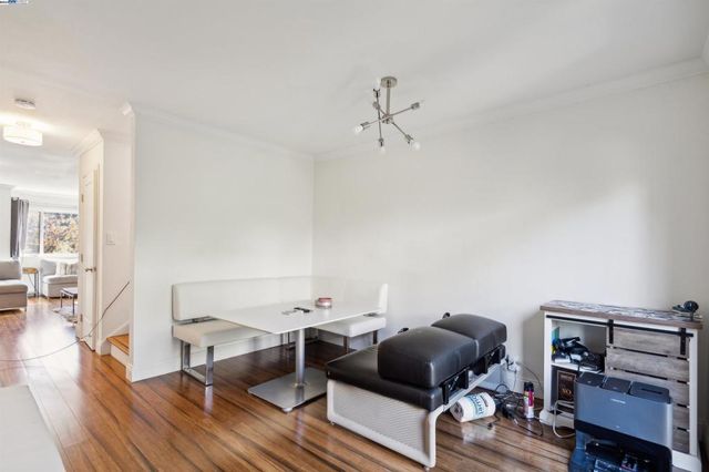 1135 Linden St, Oakland, CA 94607