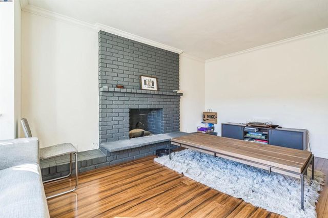 1135 Linden St, Oakland, CA 94607