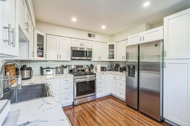 1135 Linden St, Oakland, CA 94607