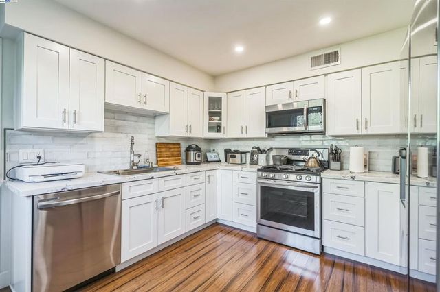 1135 Linden St, Oakland, CA 94607