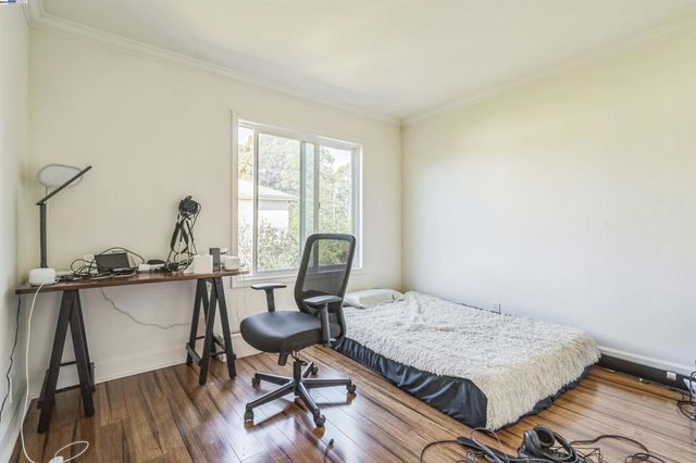 1135 Linden St, Oakland, CA 94607