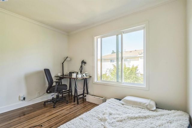 1135 Linden St, Oakland, CA 94607