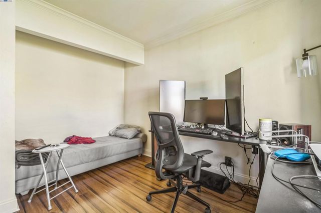 1135 Linden St, Oakland, CA 94607