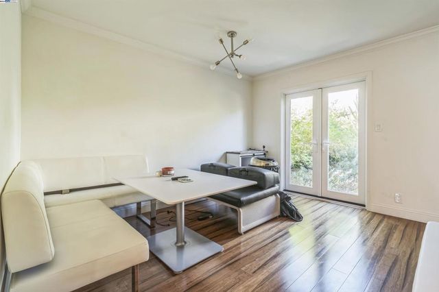 1135 Linden St, Oakland, CA 94607