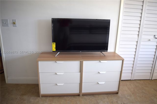 3970 Oaks Clubhouse Dr 306, Pompano Beach, FL 33069