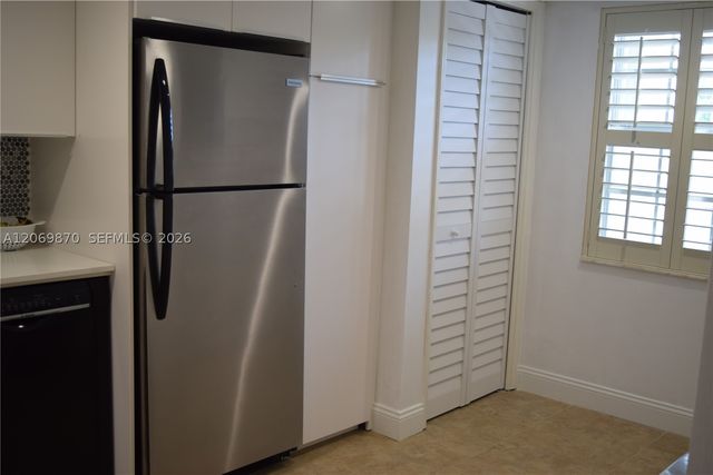 3970 Oaks Clubhouse Dr 306, Pompano Beach, FL 33069