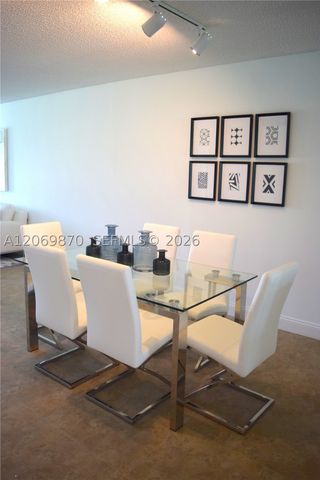3970 Oaks Clubhouse Dr 306, Pompano Beach, FL 33069