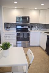 3970 Oaks Clubhouse Dr 306, Pompano Beach, FL 33069