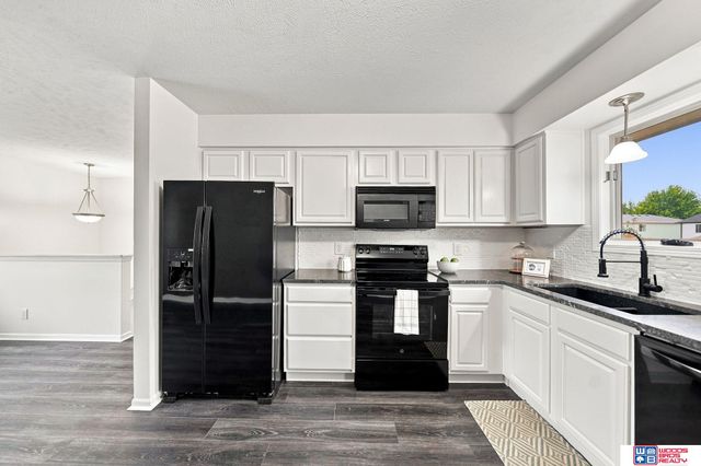 1611 SW Jordan Street, Lincoln, NE 68522