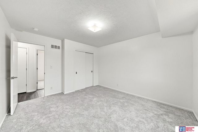 1611 SW Jordan Street, Lincoln, NE 68522