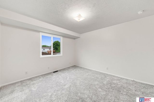 1611 SW Jordan Street, Lincoln, NE 68522