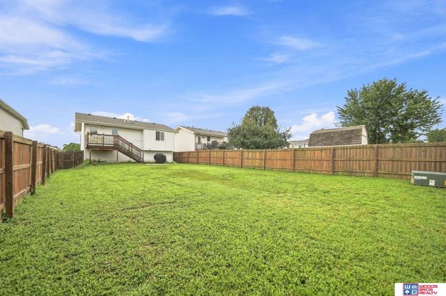 1611 SW Jordan Street, Lincoln, NE 68522