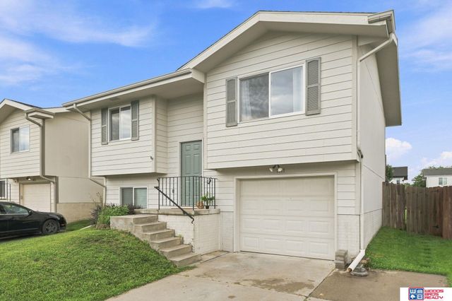 1611 SW Jordan Street, Lincoln, NE 68522