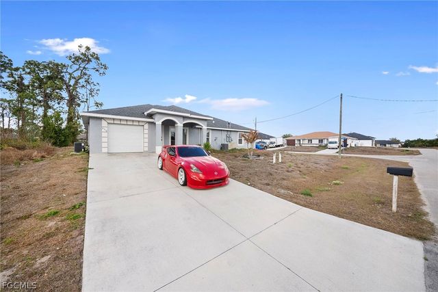 4716 13th ST SW, Lehigh Acres, FL 33973