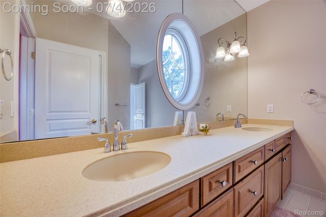 49335 Dominion Court, Canton Charter Township, MI 48187