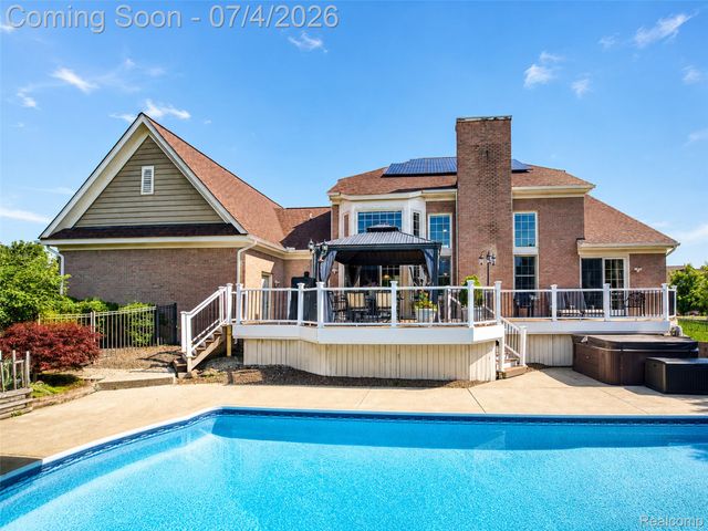 49335 Dominion Court, Canton Charter Township, MI 48187