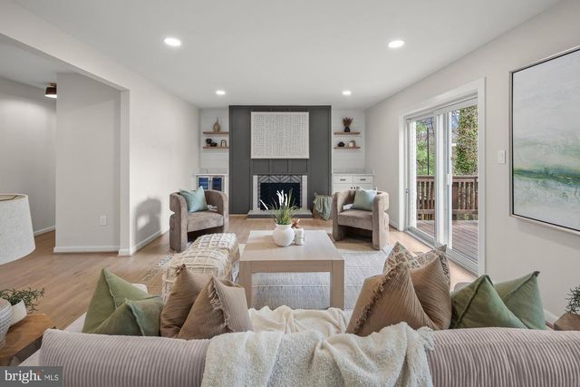 1652 WAINWRIGHT DR, Reston, VA 20190