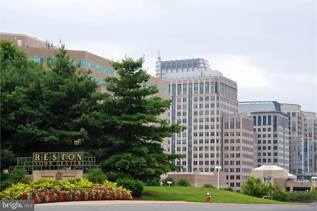 1652 WAINWRIGHT DR, Reston, VA 20190