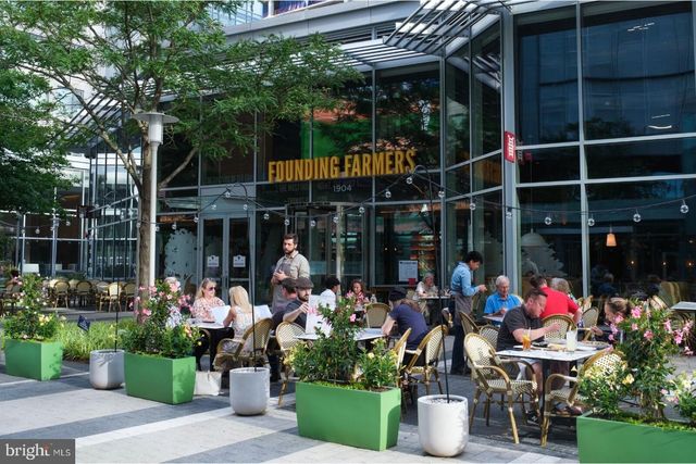 1652 WAINWRIGHT DR, Reston, VA 20190