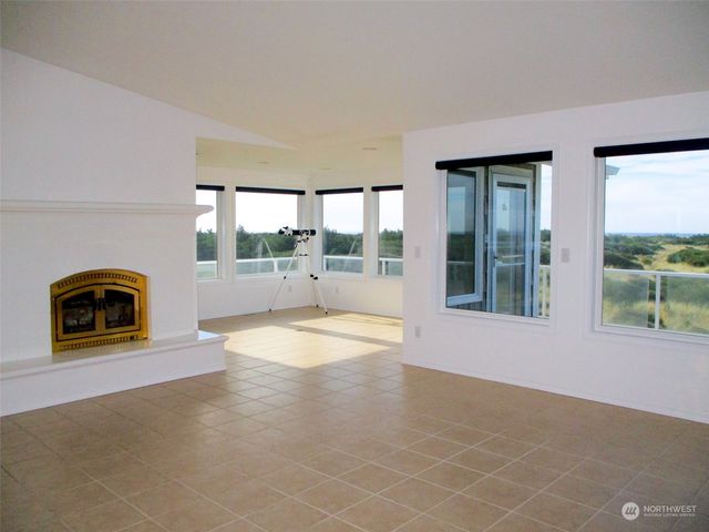 935 S Sand Dune Avenue SW, Ocean Shores, WA 98569