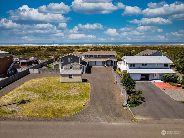 935 S Sand Dune Avenue SW, Ocean Shores, WA 98569
