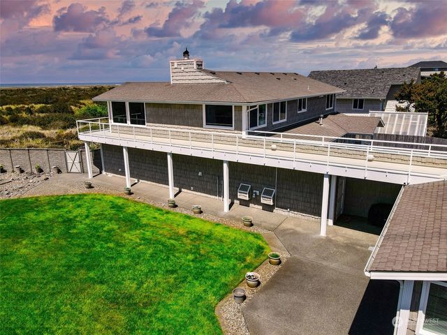 935 S Sand Dune Avenue SW, Ocean Shores, WA 98569