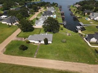 207 Ellen Lane, Mabank, TX 75156