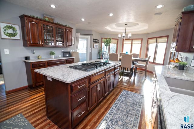 47869 Chateau Ct Court, Harrisburg, SD 57032