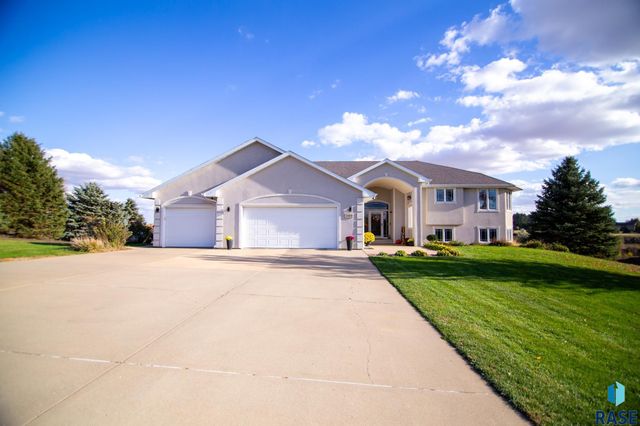 47869 Chateau Ct Court, Harrisburg, SD 57032