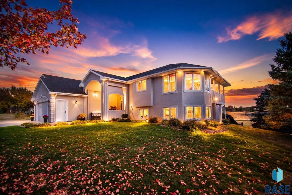 47869 Chateau Ct Court, Harrisburg, SD 57032