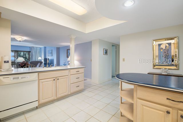 11 S Forest Beach Dr Apt 223, Hilton Head Island, SC 29928