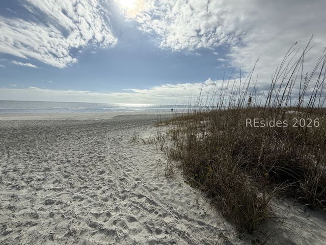 11 S Forest Beach Dr Apt 223, Hilton Head Island, SC 29928