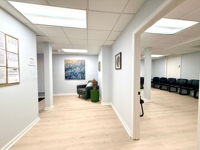 9-R Short St, Worcester, MA 01604
