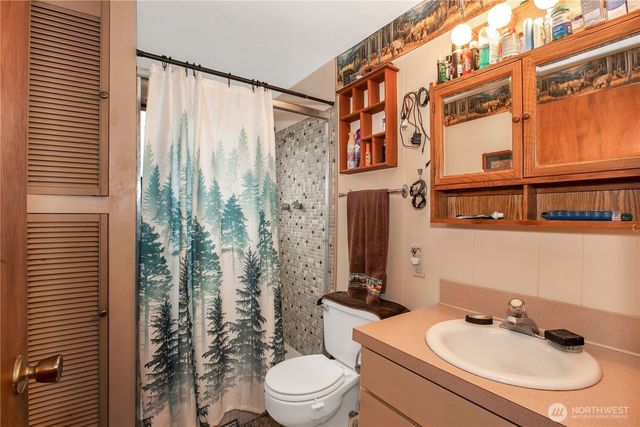 126 Hawthorn Lane, Shelton, WA 98584