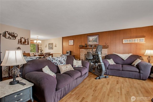 126 Hawthorn Lane, Shelton, WA 98584