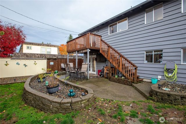 126 Hawthorn Lane, Shelton, WA 98584