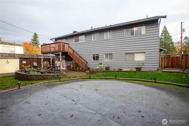 126 Hawthorn Lane, Shelton, WA 98584