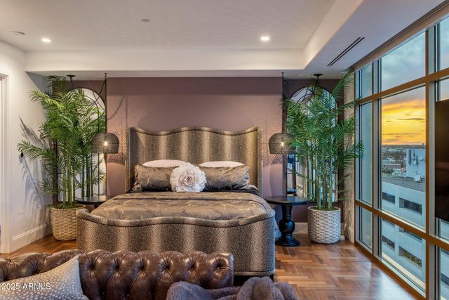 2211 E CAMELBACK Road 902, Phoenix, AZ 85016