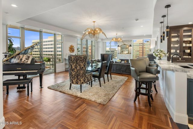 2211 E CAMELBACK Road 902, Phoenix, AZ 85016