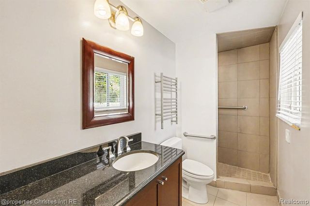 3289 Devon Brook Drive, Bloomfield Hills, MI 48302