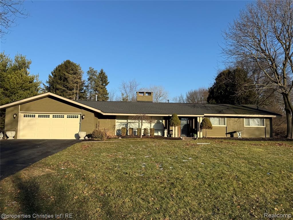 3289 Devon Brook Drive, Bloomfield Hills, MI 48302